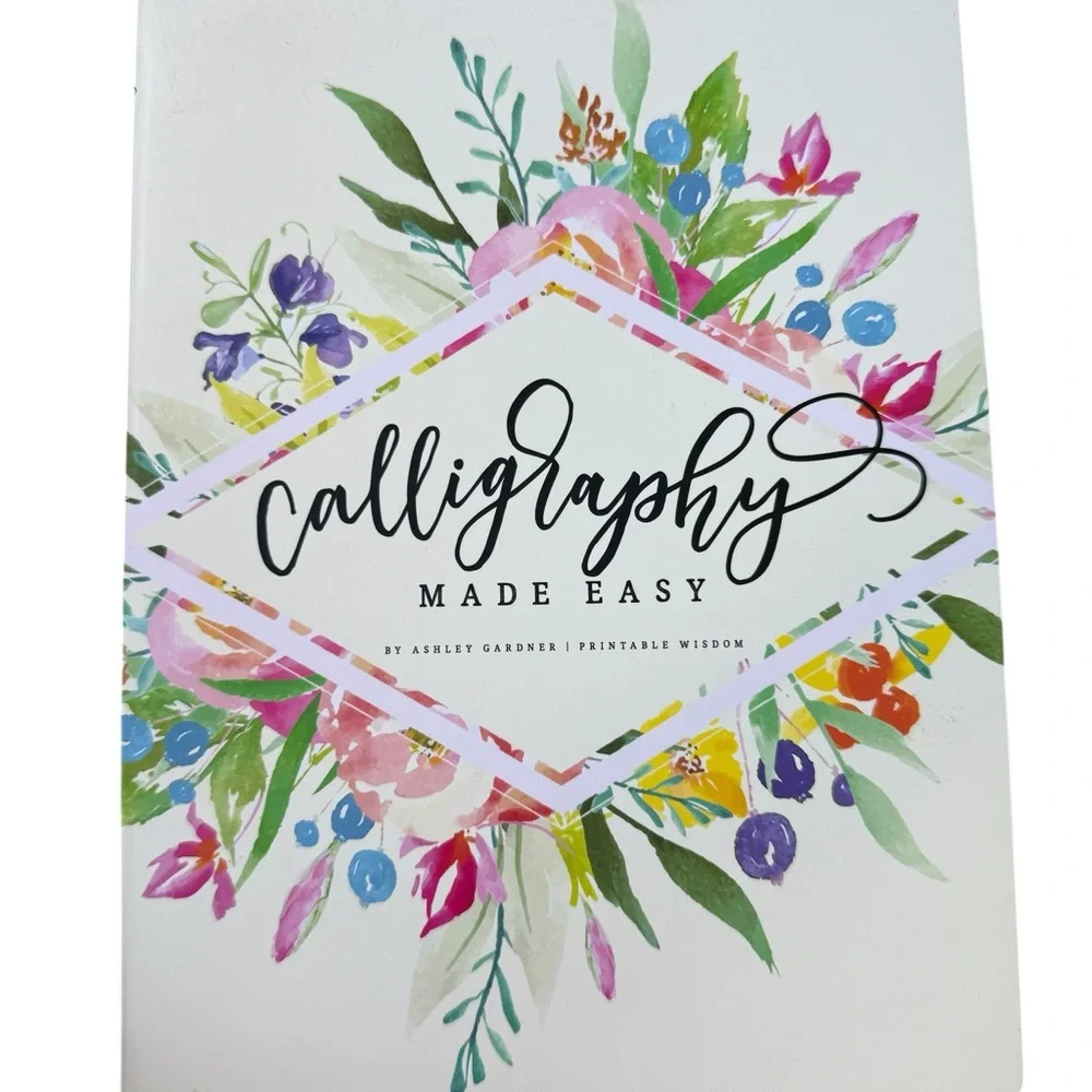 Floral‎ Calligraphy Guide Book